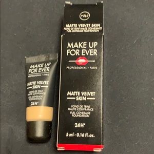 Makeup Forever Makeup - MUFE Matte Velvet Skin 24H Foundation Makeup Forever Makeup - MUFE Matte Velvet Skin 24H Foundation